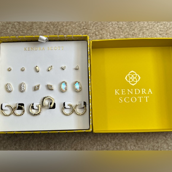 NEW-Kendra Scott earring set - Picture 5 of 8